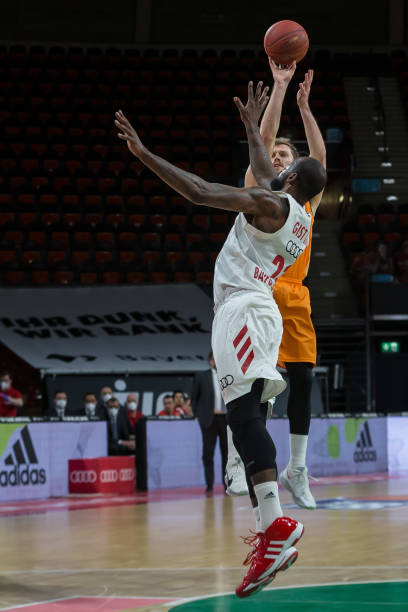 的国内舞台 的国内舞台