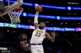 上展现出 上展现出