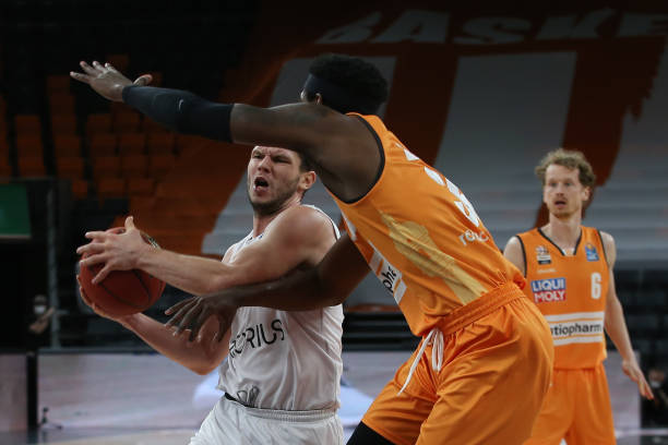 防守球员 防守球员